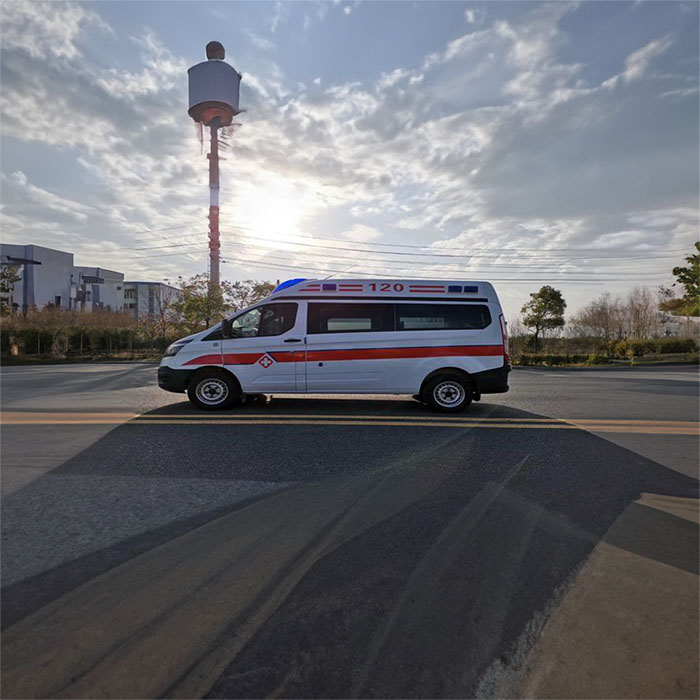 西宁租赁救护车电话