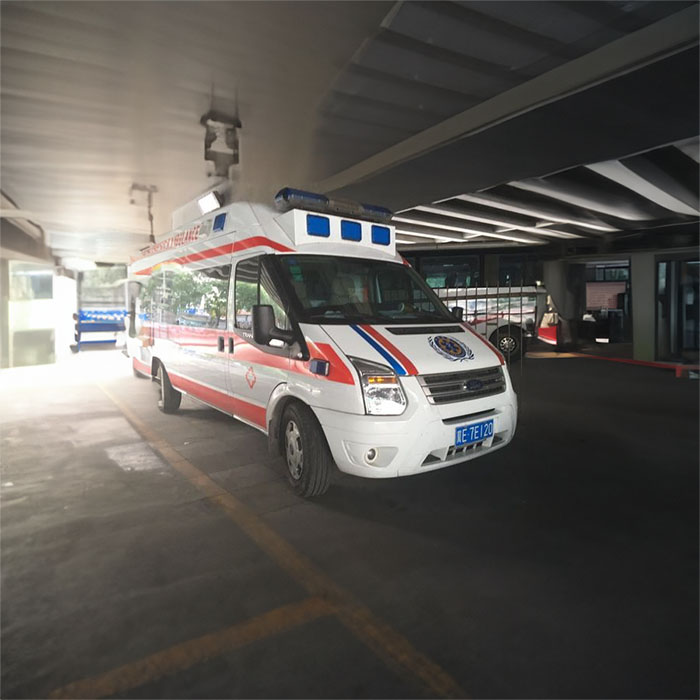西宁私人救护车租赁费用