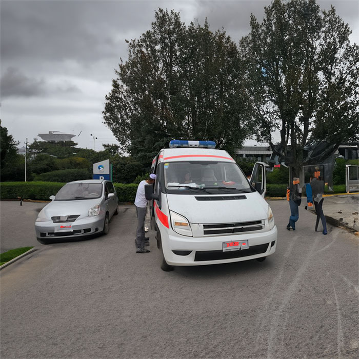 西宁私人救护车租赁多少钱