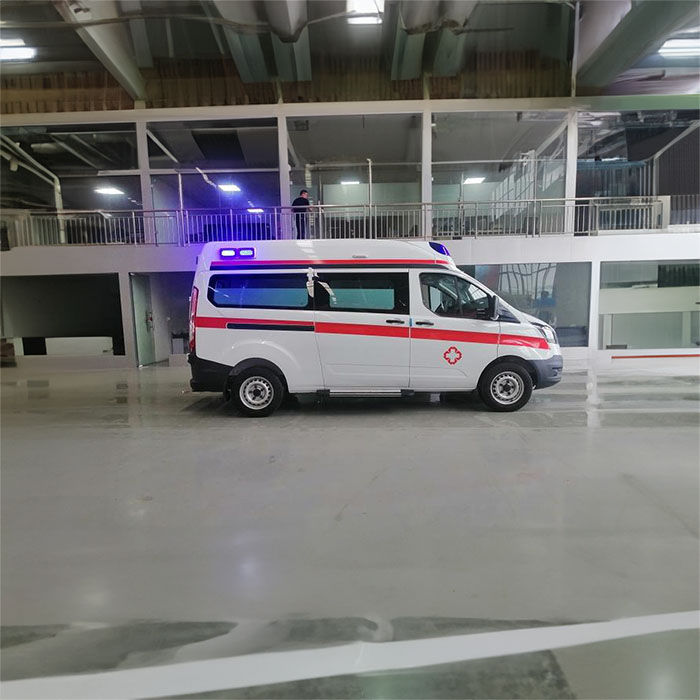 西宁租赁私人救护车联系电话