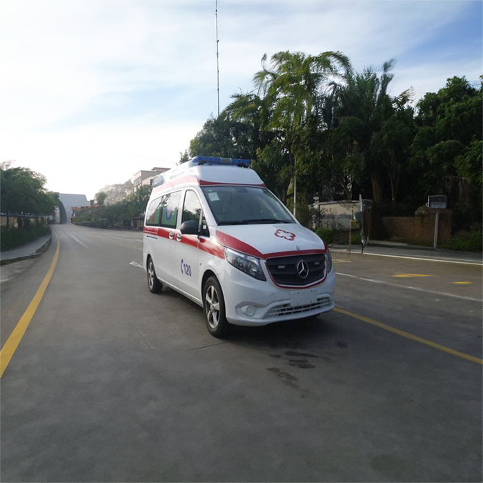 西宁租赁私人救护车联系电话