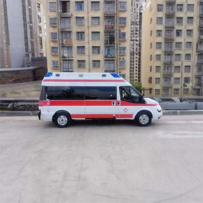 西宁租赁私人救护车电话号码