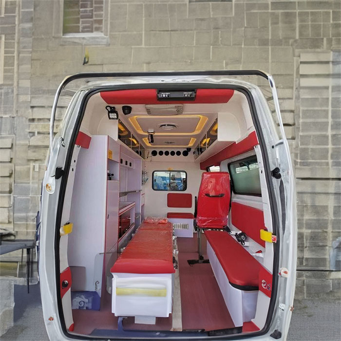 西宁私人救护车租赁收费