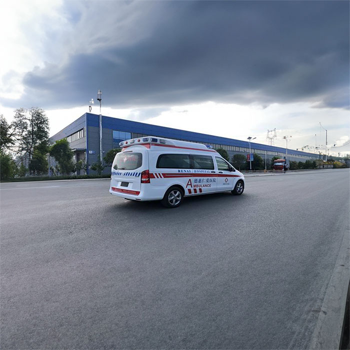 西宁私人救护车租赁收费标准