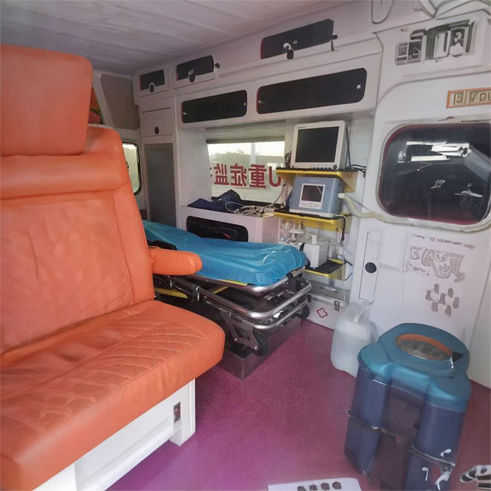西宁私人救护车租车电话