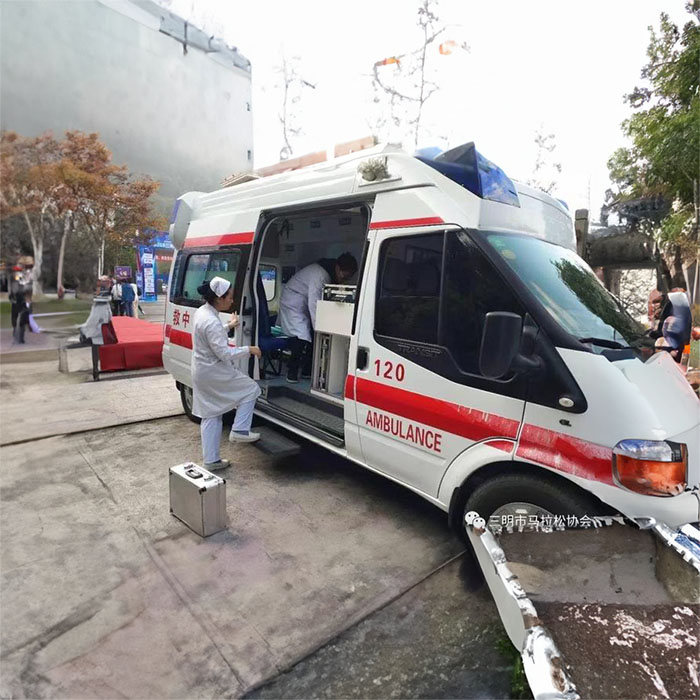 西宁救护车租车多少钱