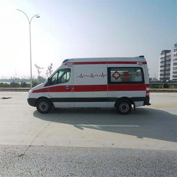 西宁出租救护车电话