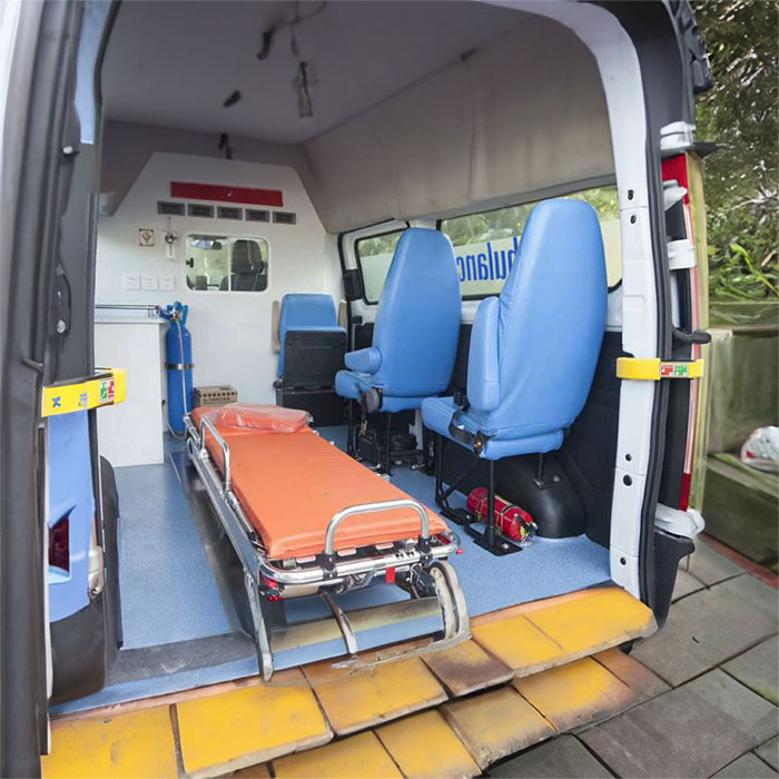 西宁私人救护车租赁费用