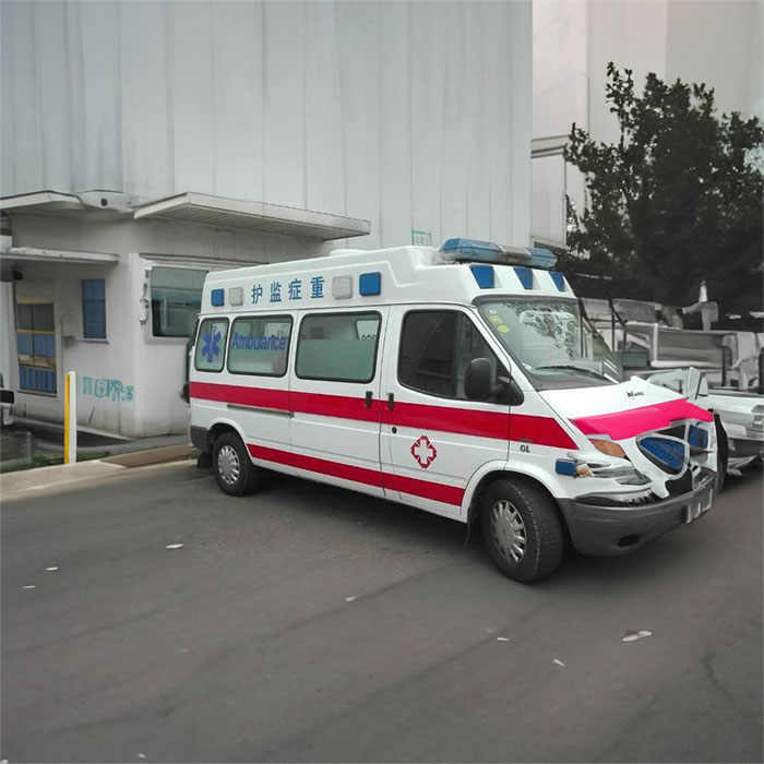 西宁私人救护车租赁收费