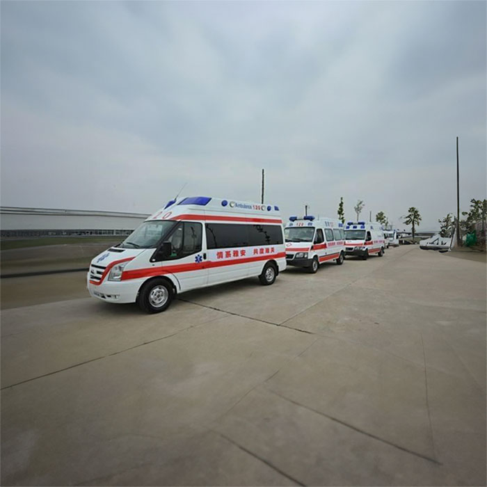 西宁私人救护车租赁多少钱
