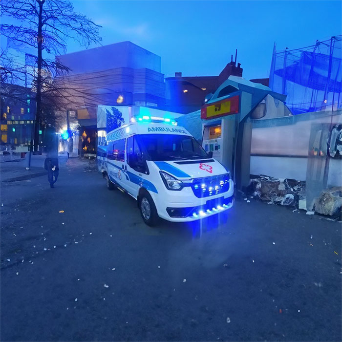 西宁救护车出租多少钱