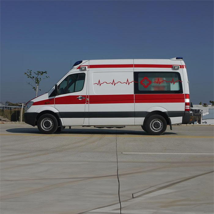 西宁救护车租车费用