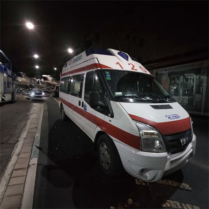 西宁救护车租车联系方式