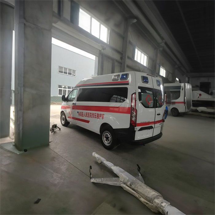 西宁私人救护车租赁收费标准