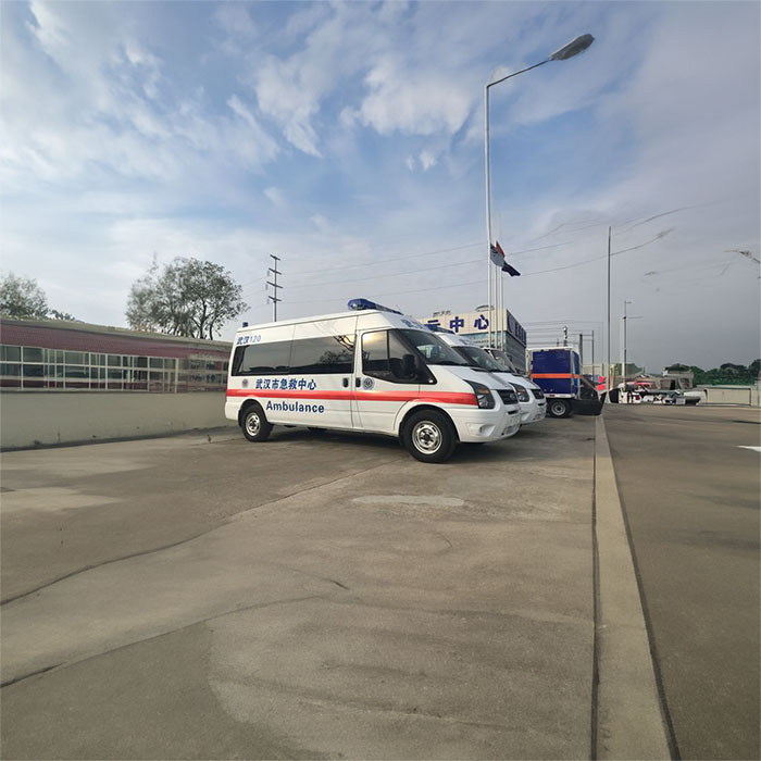 西宁救护车租车联系方式