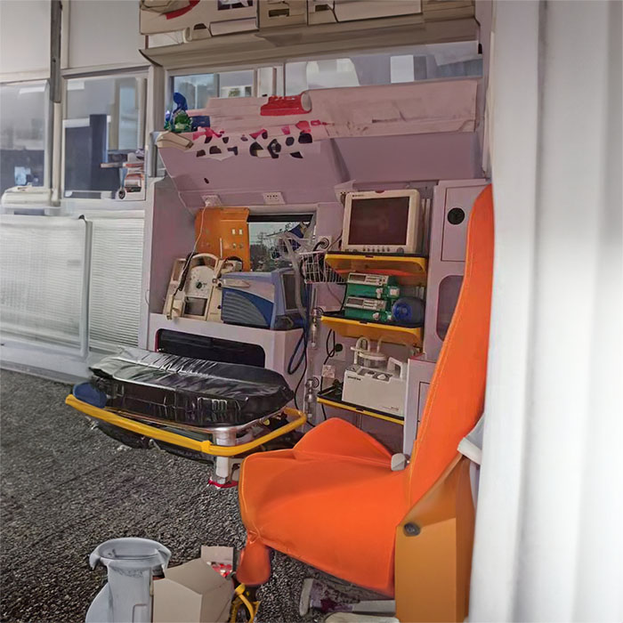 西宁私人救护车租赁收费标准