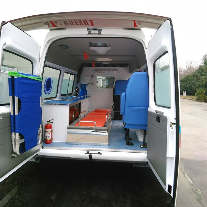 西宁私人救护车租赁电话