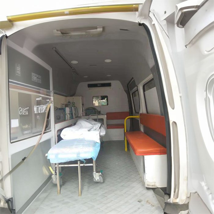 西宁出租急救车联系方式