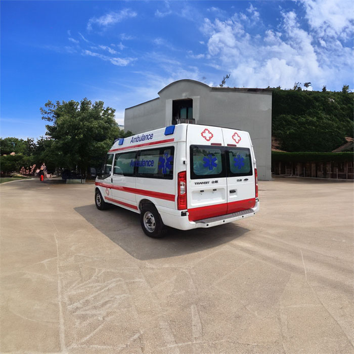 西宁出租私人救护车联系电话