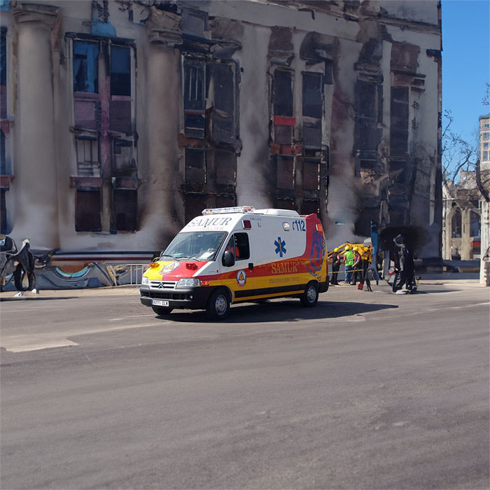 西宁救护车租车联系电话