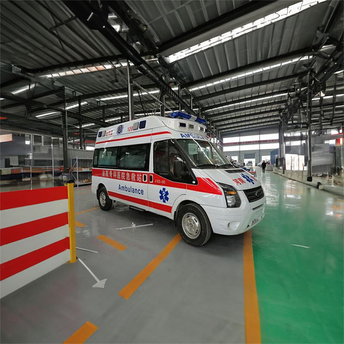 西宁私人救护车租赁收费