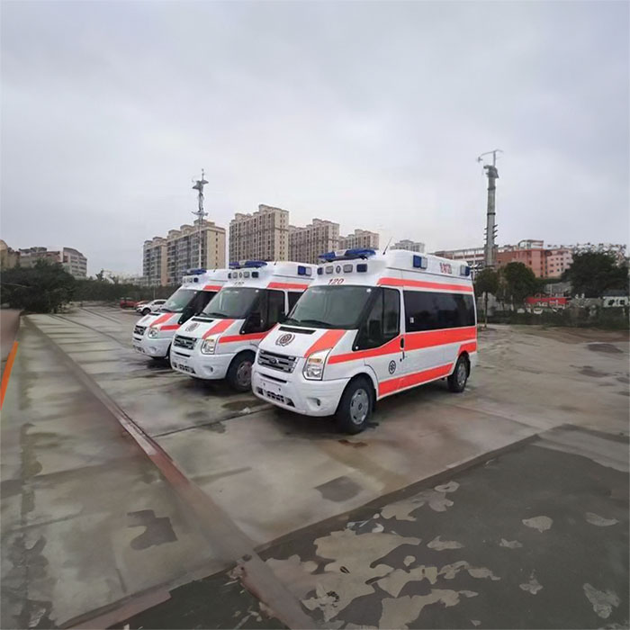 西宁私人救护车出租收费