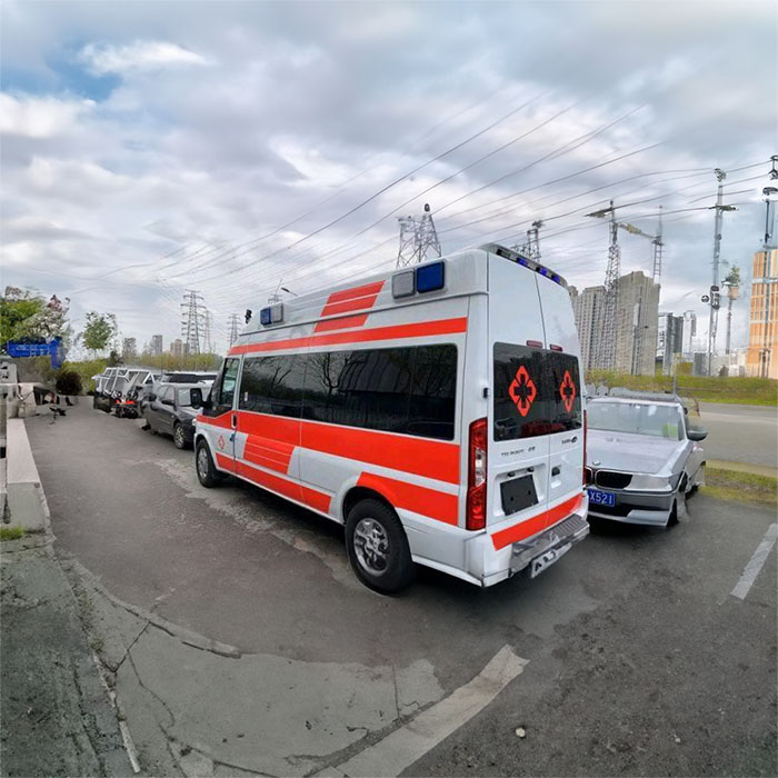 西宁救护车租赁联系方式