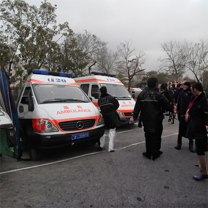 西宁救护车租赁联系电话