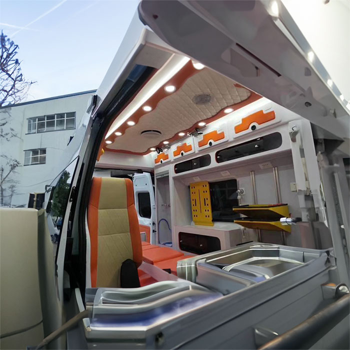 西宁救护车租车费用