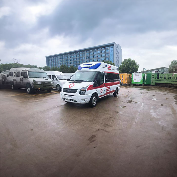 西宁私人救护车出租收费