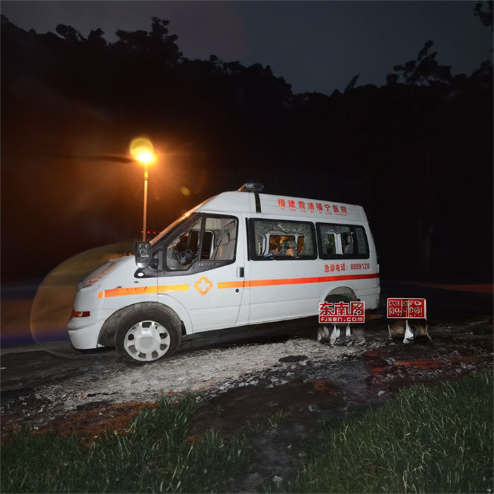 西宁出租急救车电话