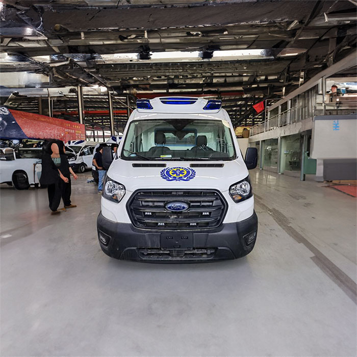 西宁私人救护车租赁电话