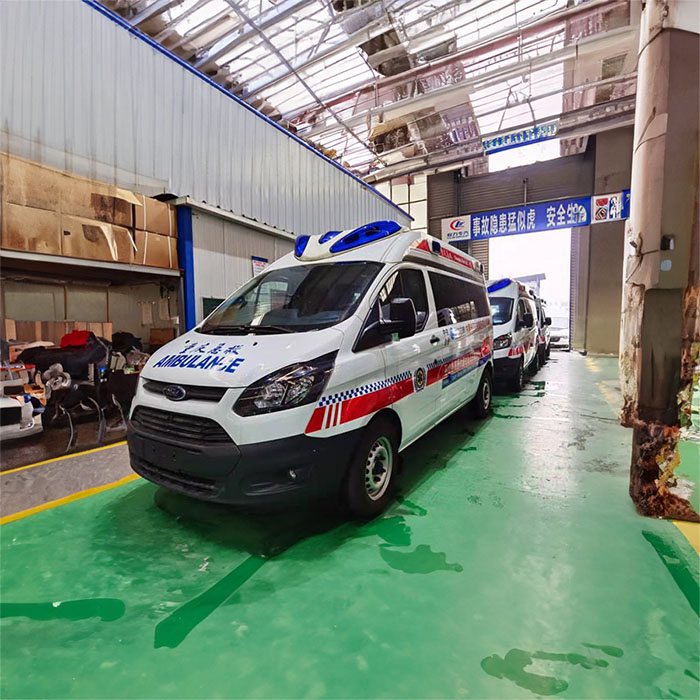 西宁救护车租赁联系电话