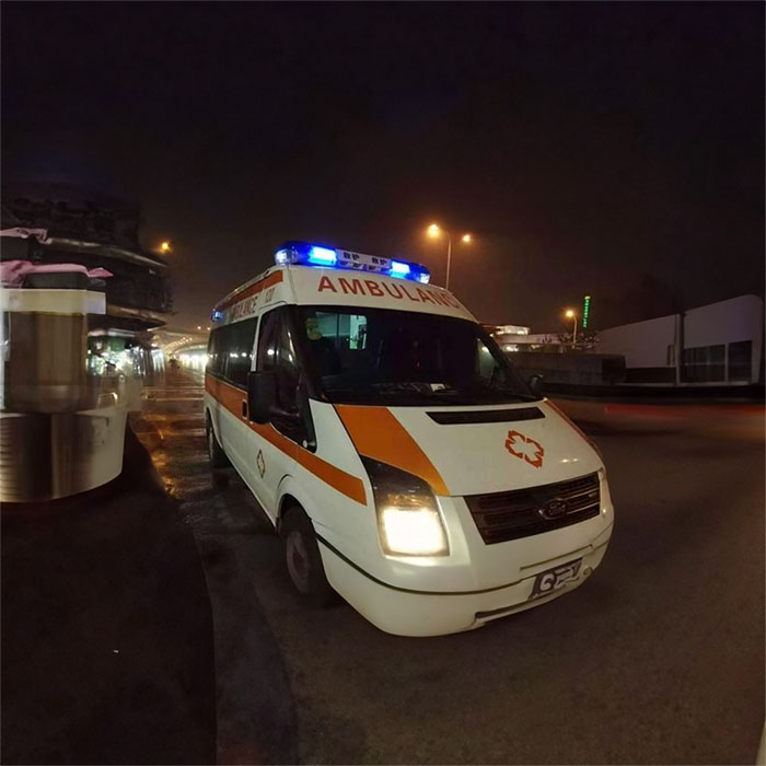 西宁急救车租车联系电话