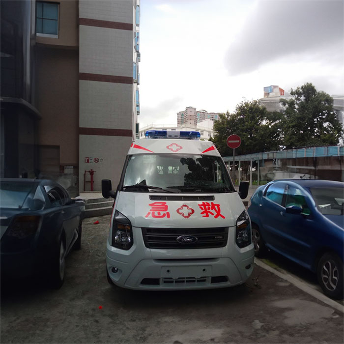 西宁私人救护车出租电话