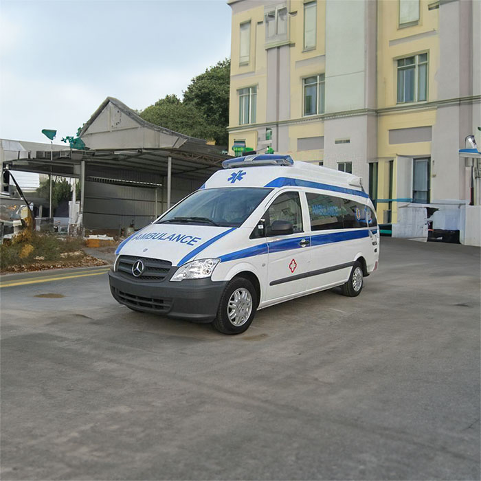 西宁私人救护车租车多少钱