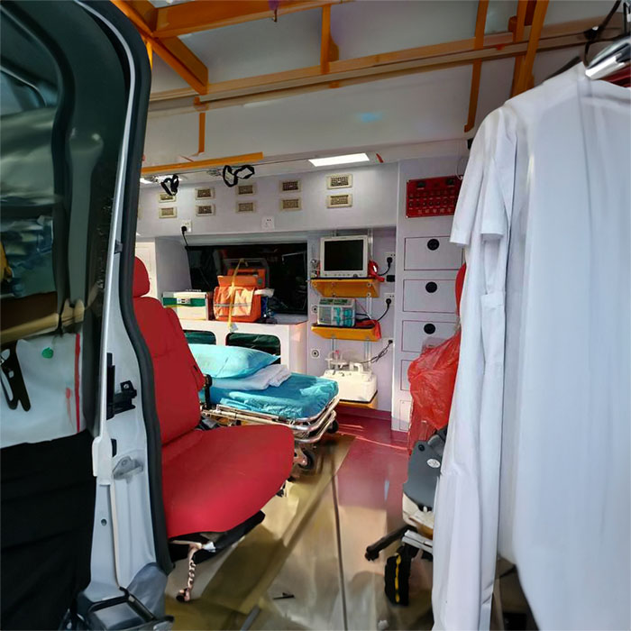 西宁出租救护车联系方式