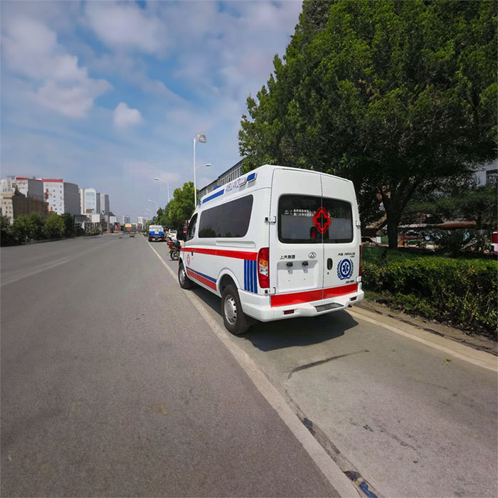 西宁急救车出租联系电话