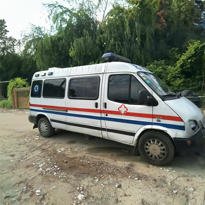 西宁私人救护车租车收费