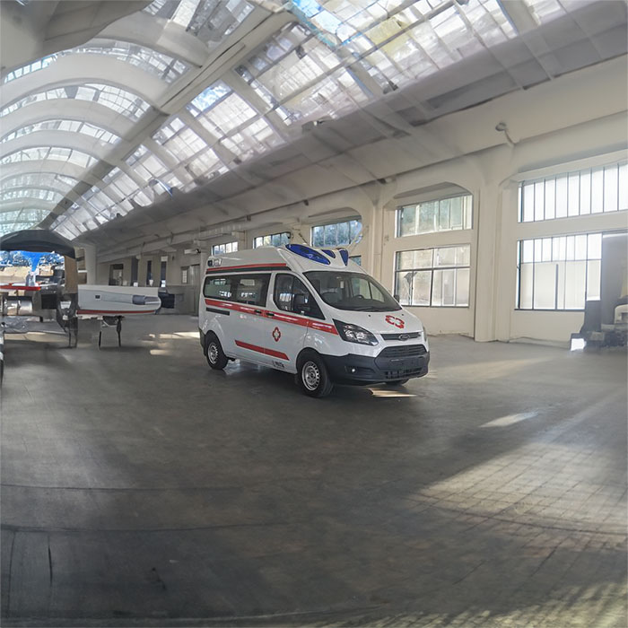 西宁救护车租赁联系方式
