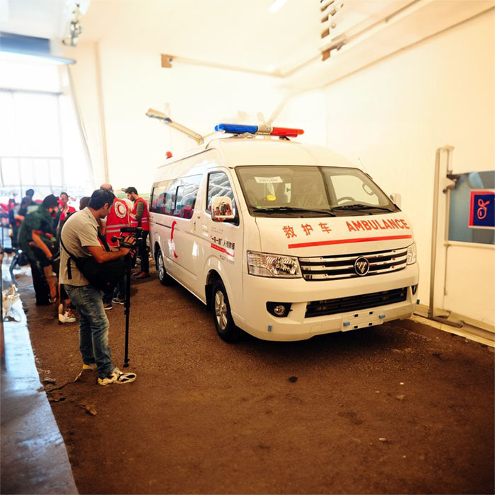 西宁出租私人救护车联系电话