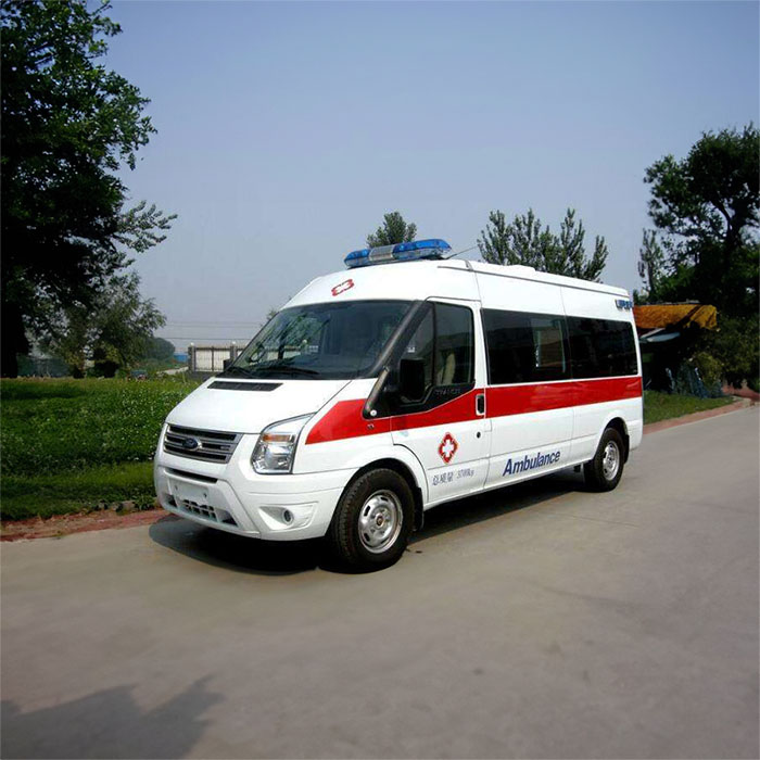 西宁私人救护车租赁收费标准