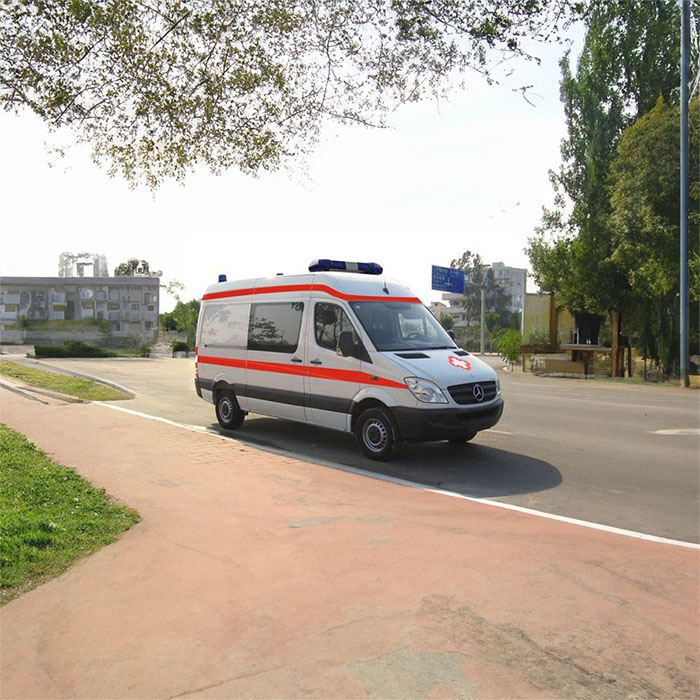 西宁私人救护车出租费用