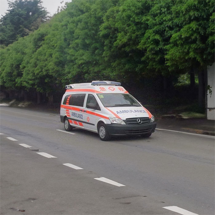 西宁租赁私人救护车电话