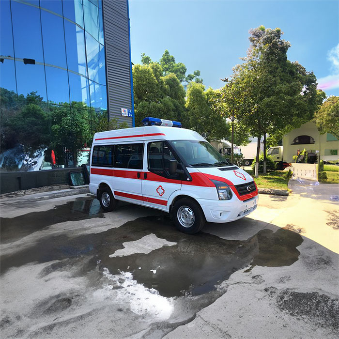 西宁救护车租车联系电话