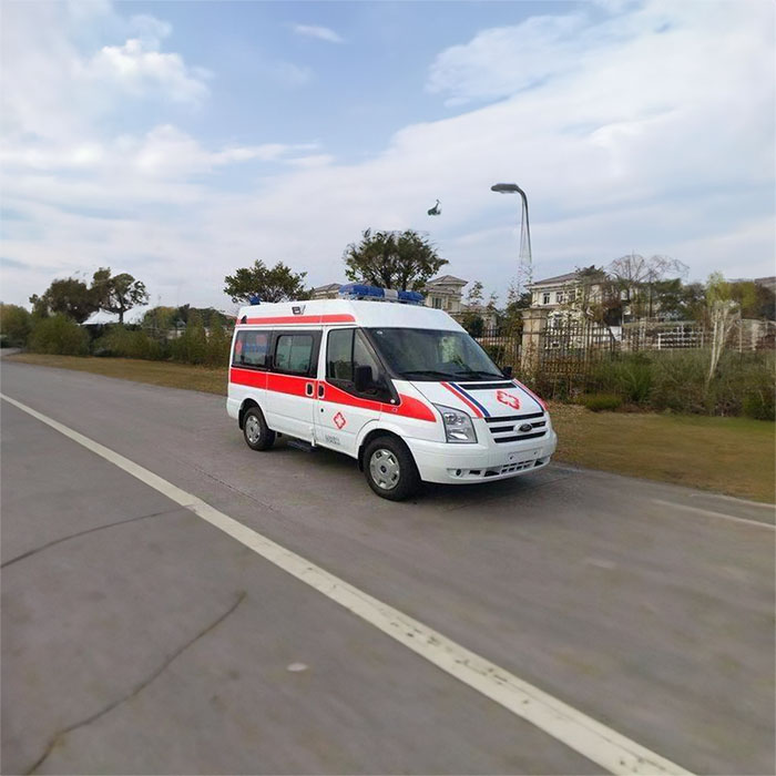 西宁出租救护车电话