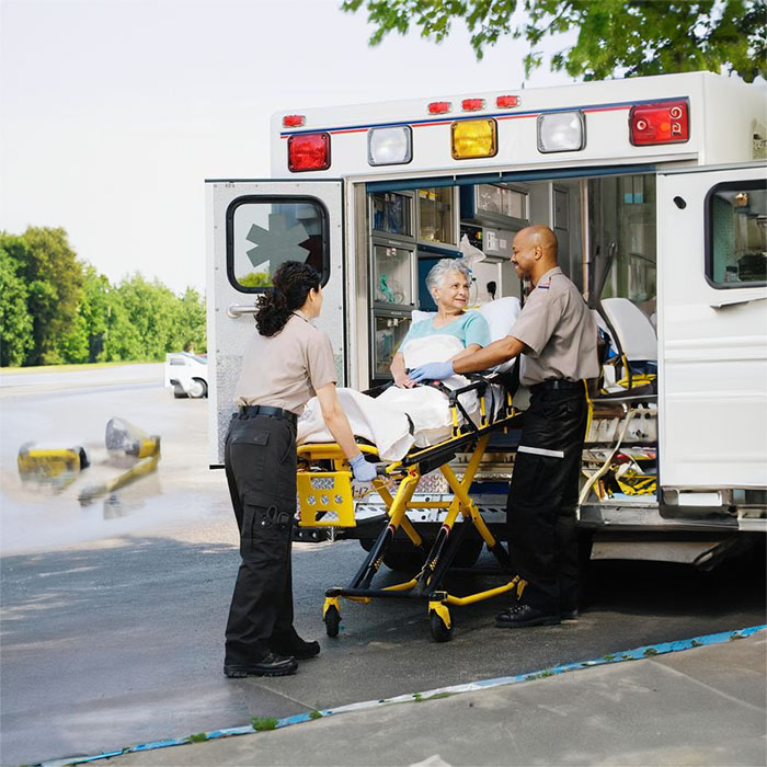 西宁救护车租赁联系电话