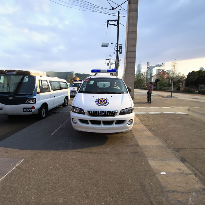 西宁救护车租赁电话号码