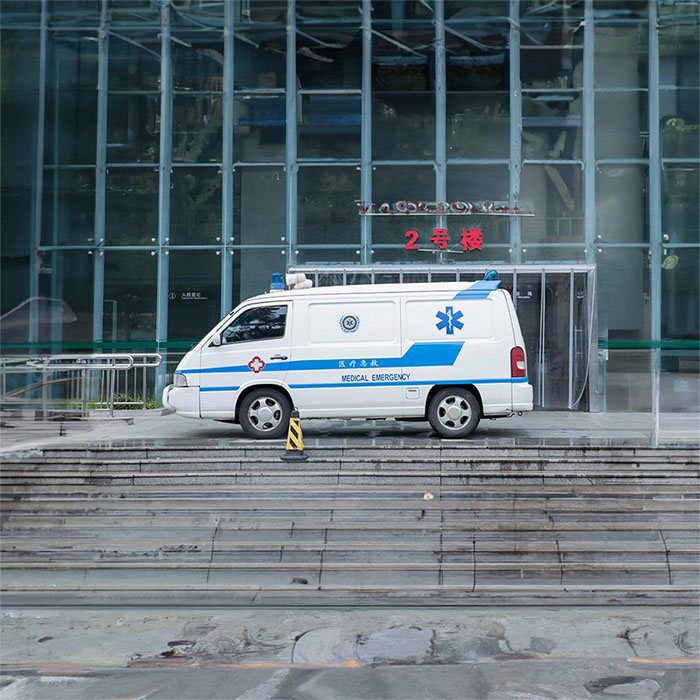 西宁急救车租车联系电话