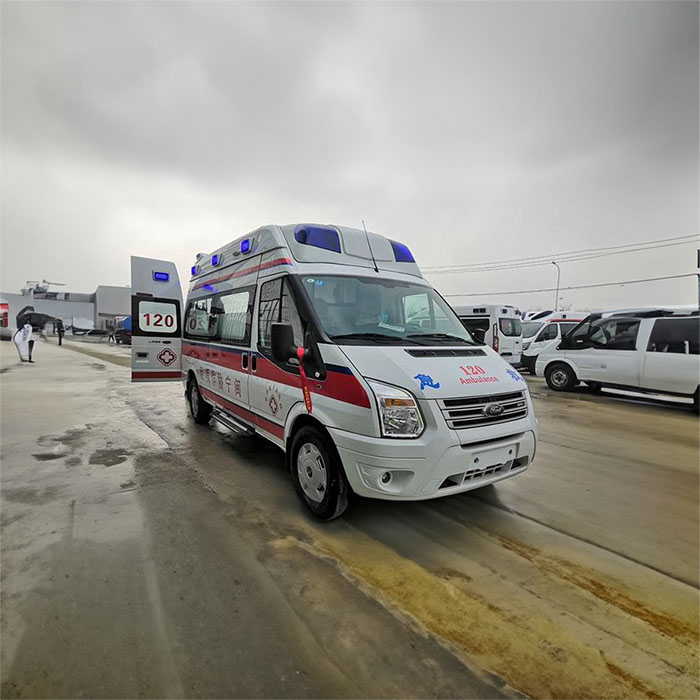 西宁救护车出租联系方式